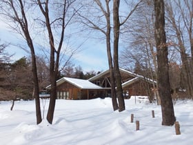 雪につつまれた自然園